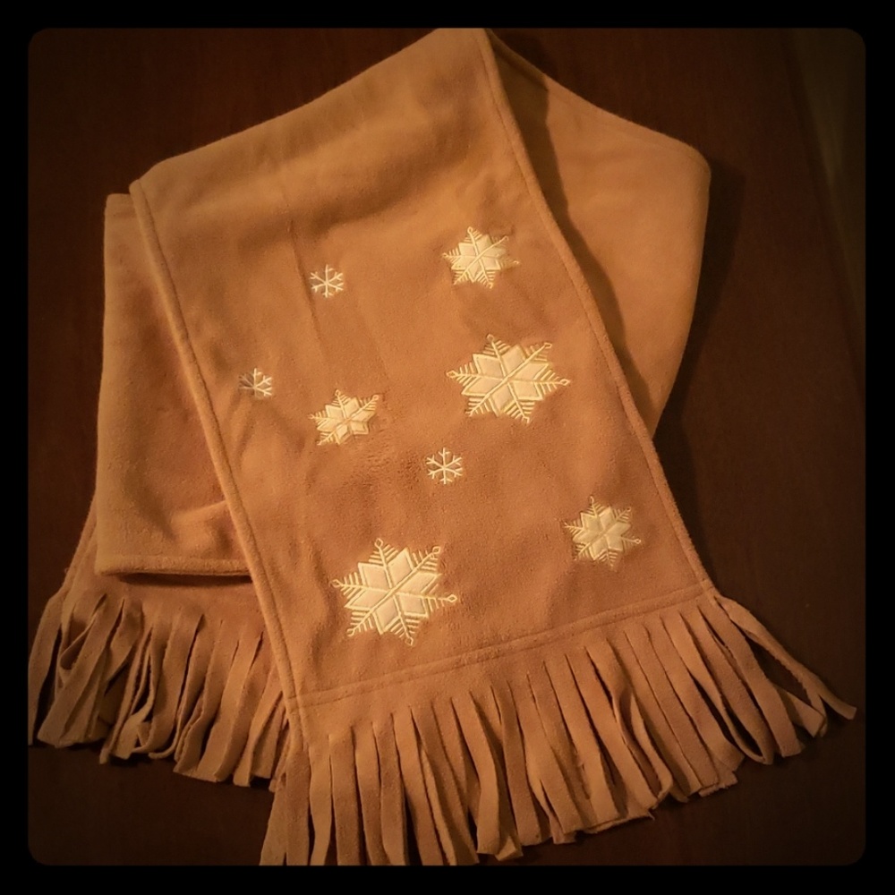 Women scarf